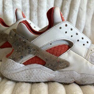 Nike Air Huarache Run Shoes Women's Sz 8.5 White & Orange Athletic Sneakers